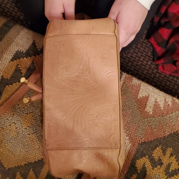 Lauren Ralph Lauren Paulden Messenger Bag - Picture 6 of 10